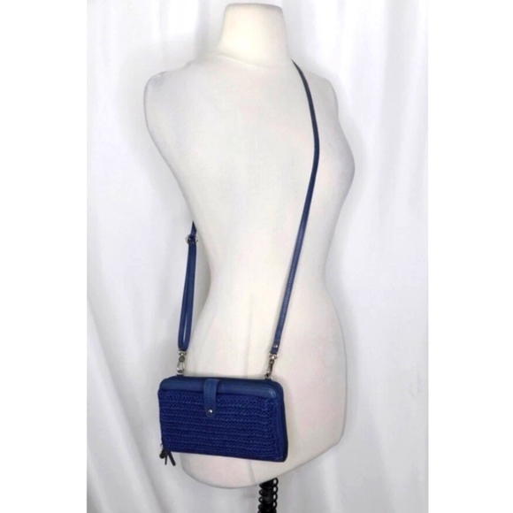 The Sak Handbags - NWOT The Sak Iris Smartphone Crossbody